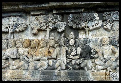  Borobudur Relief – Ein Meisterwerk des Zusammenspiels von Erzählung und Bildsprache!